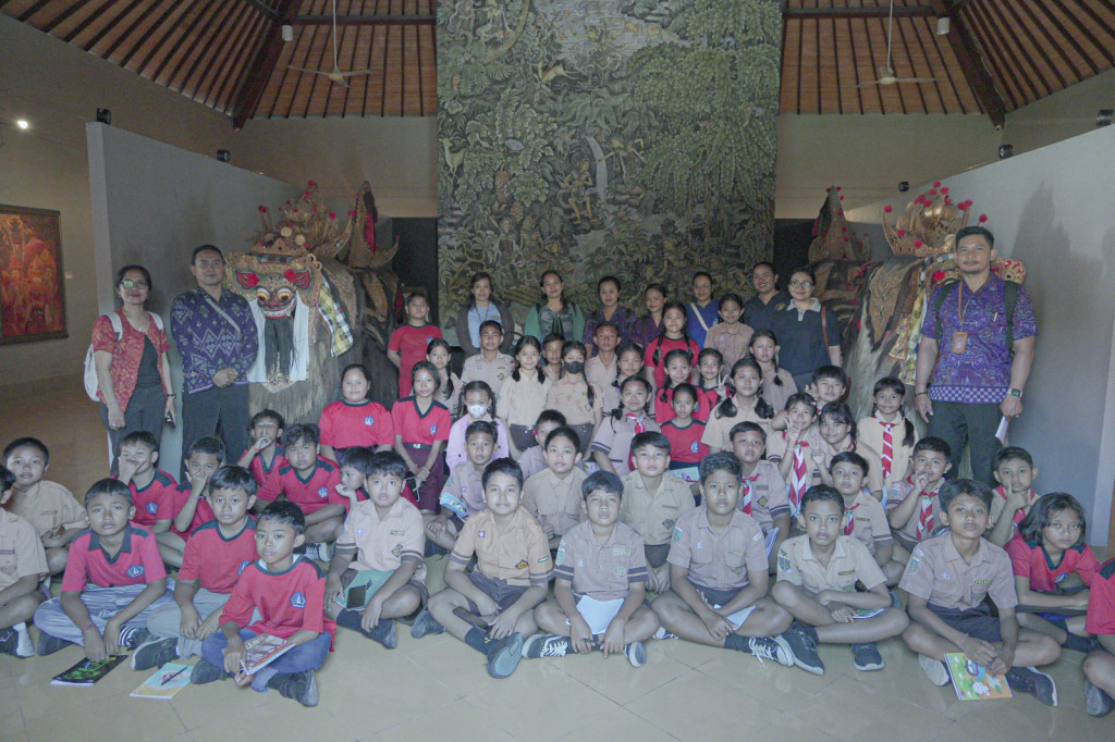 Implementasikan Kurikulum Merdeka Belajar, Disdikpora Badung Ajak Siswa SD Kunjungi Museum Fasifika